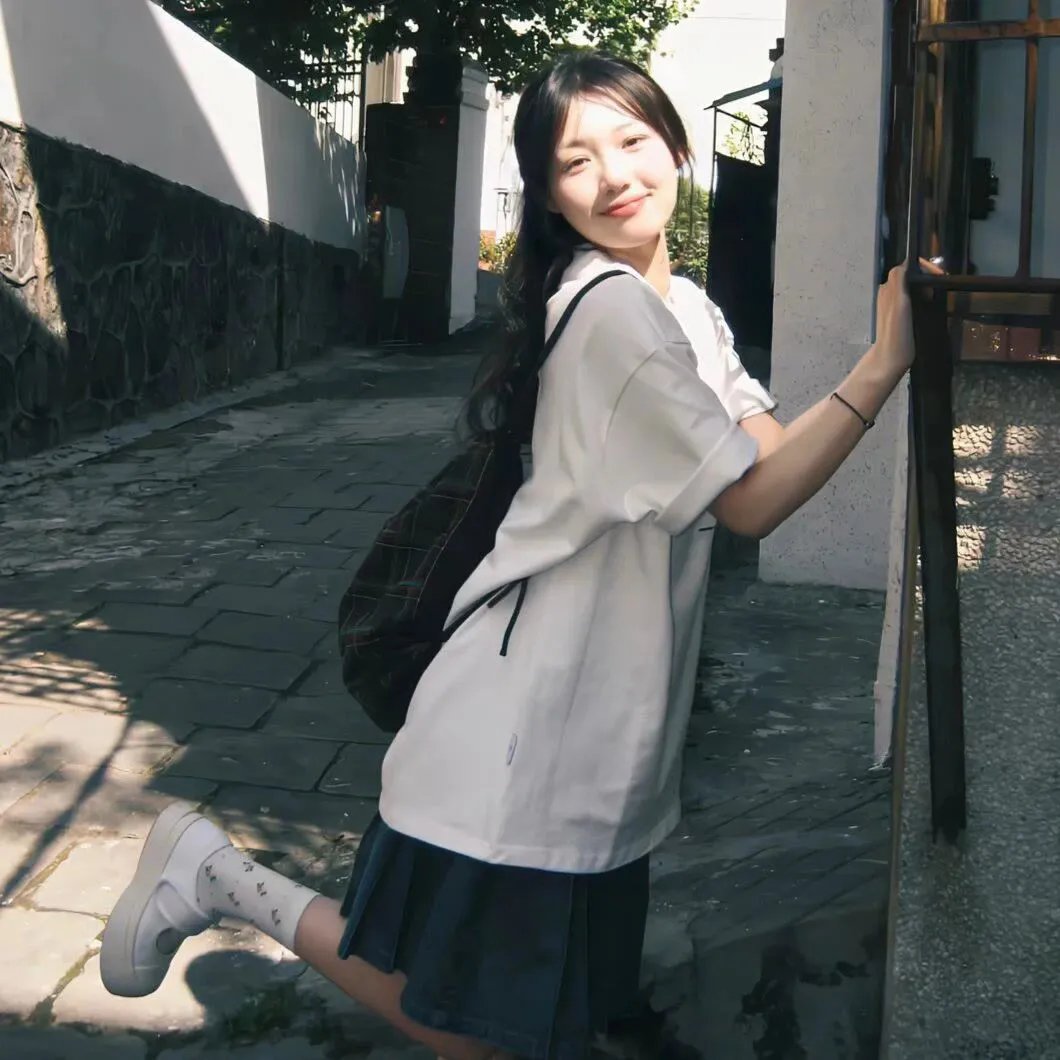 黑衣人